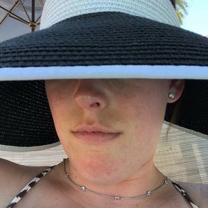 Meet your Posher, Caroline